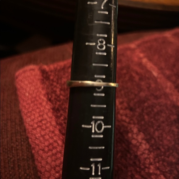 Vintage Sterling Silver Fleur-de-Lis & CZ Ring - Picture 3 of 3